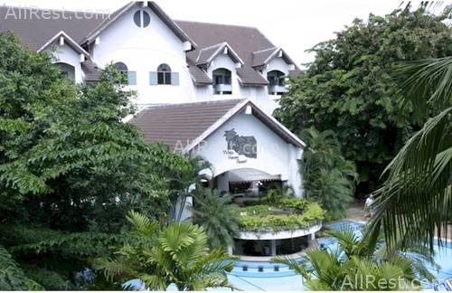 White House Resort
